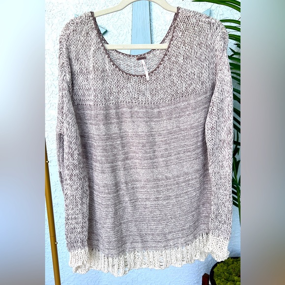 Free People Sweaters - NWOT FREE PEOPLE Taupe/Ivory Oversized Crochet Trim High Side Slit Sweater Sz S